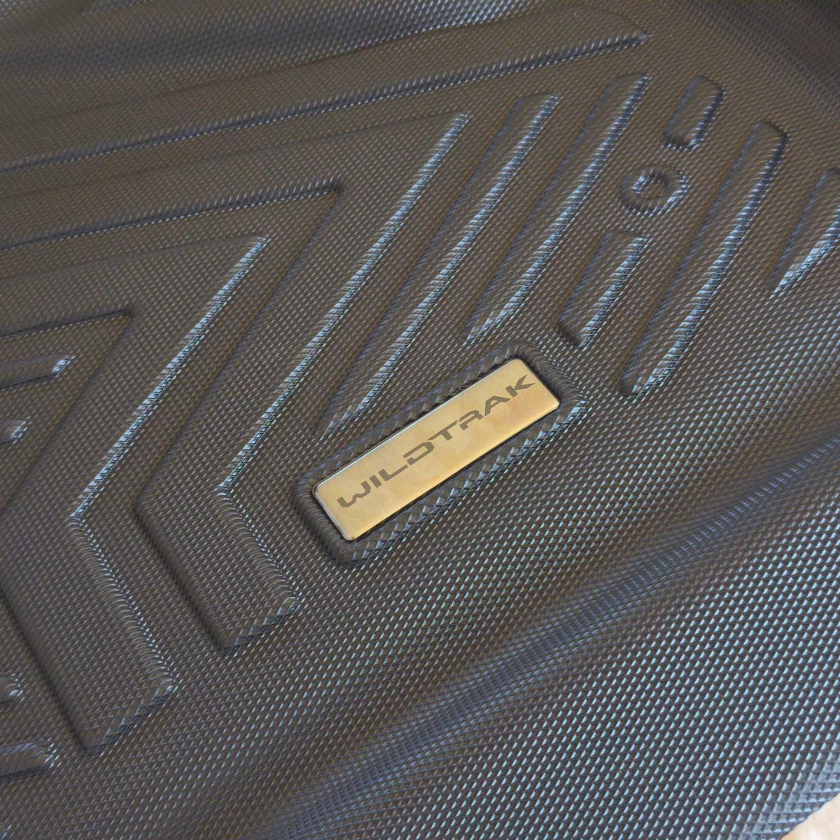 Ford Ranger T9 Next-Gen 5D floor mats with Wildtrak metal badge